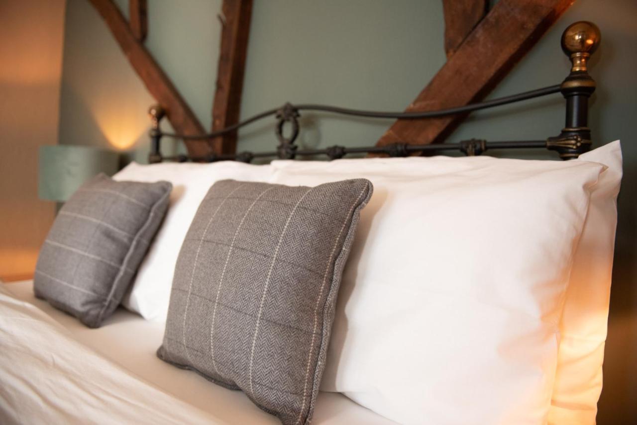 The Talkhouse Bed & Breakfast Stanton Saint John Bagian luar foto